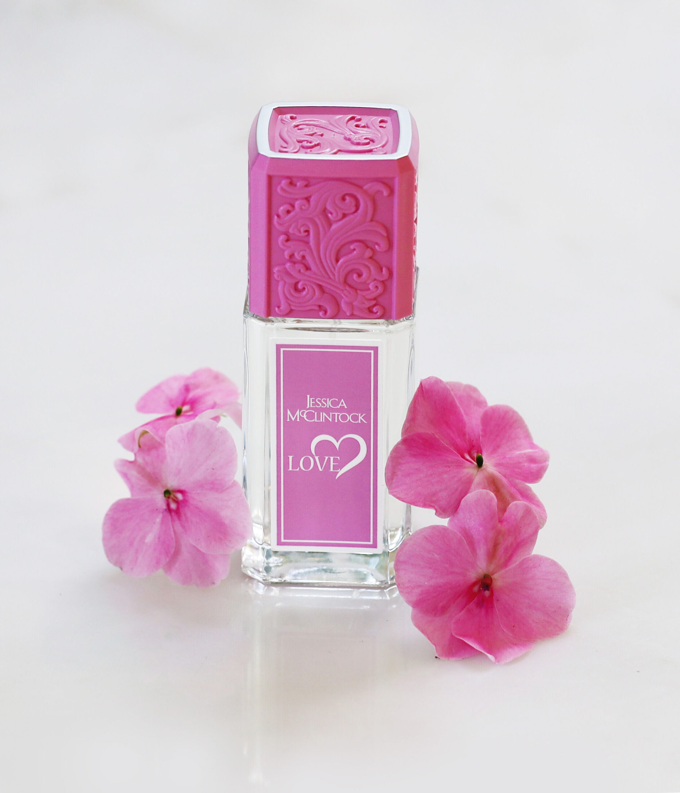 عطر ادکلن لاو جسیکا مک‌کلینتاک - Love Jessica McClintock - بررسی، قیمت و خرید
