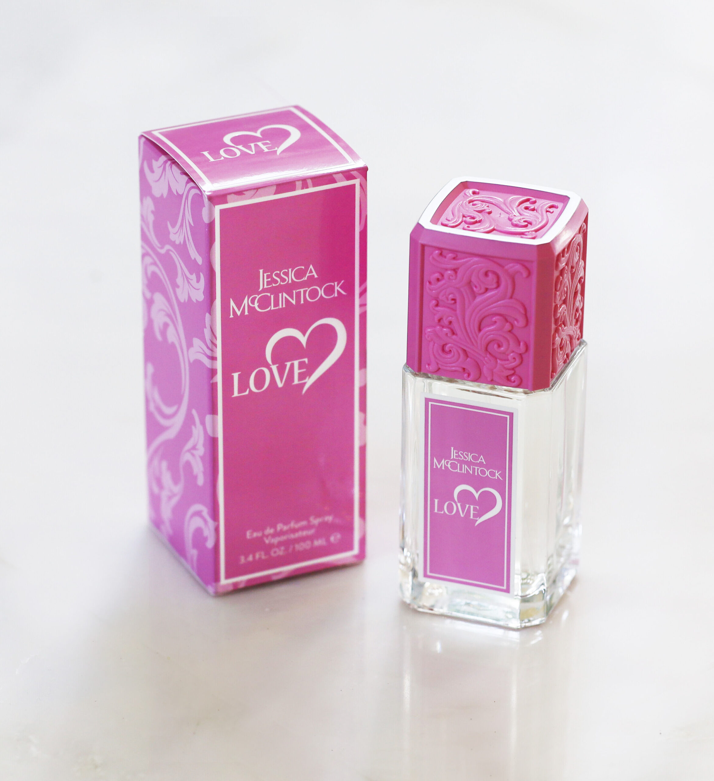 عطر ادکلن لاو جسیکا مک‌کلینتاک - Love Jessica McClintock - بررسی، قیمت و خرید