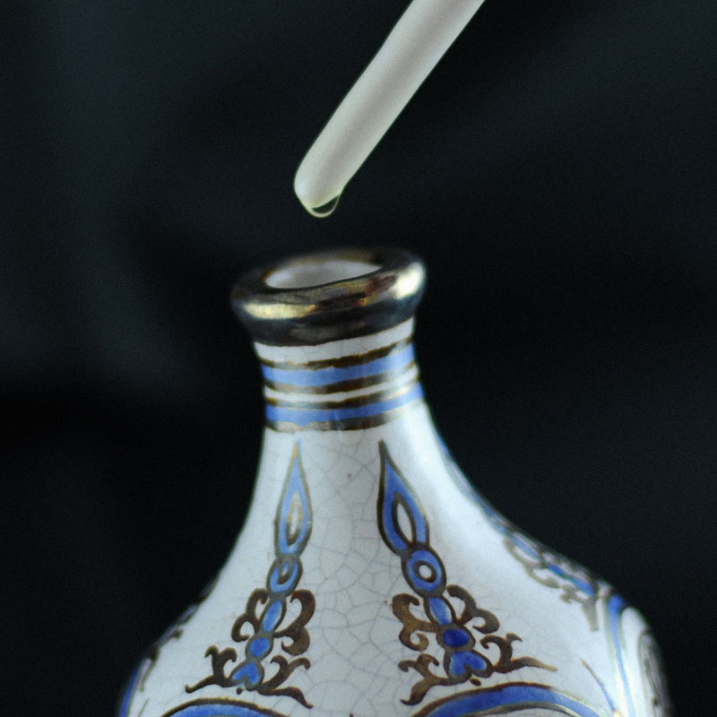 عطر ادکلن لاگریماس د لا الحمبرا نظری اسانسز - Lagrimas de la Alhambra Nazari Essences - بررسی، قیمت و خرید