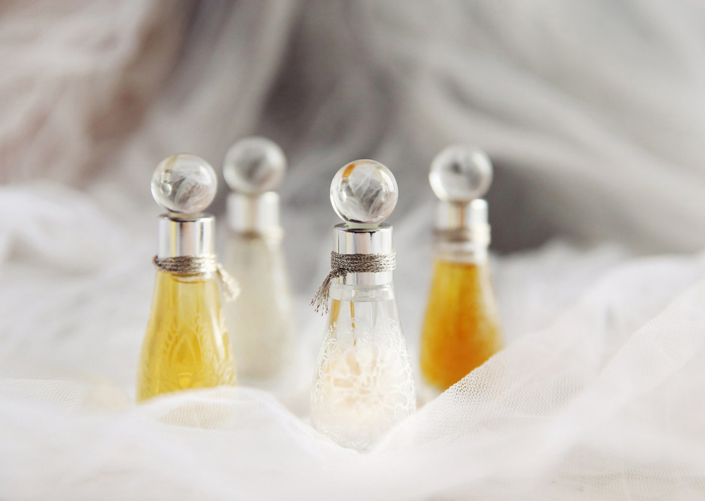 عطر ادکلن گیفت آف د سان در سولتسا لادنیکا - Gift of The Sun Дар Солнца Ladanika - بررسی، قیمت و خرید