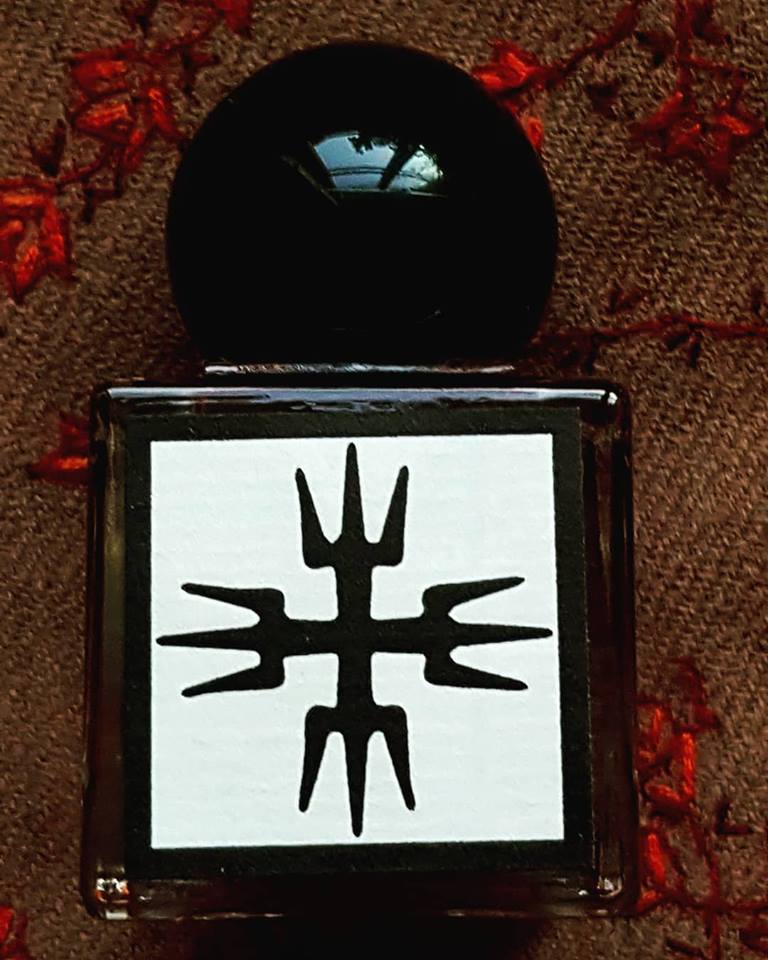 عطر ادکلن اشکا نات پارفومز - Ashka NOT perfumes - بررسی، قیمت و خرید