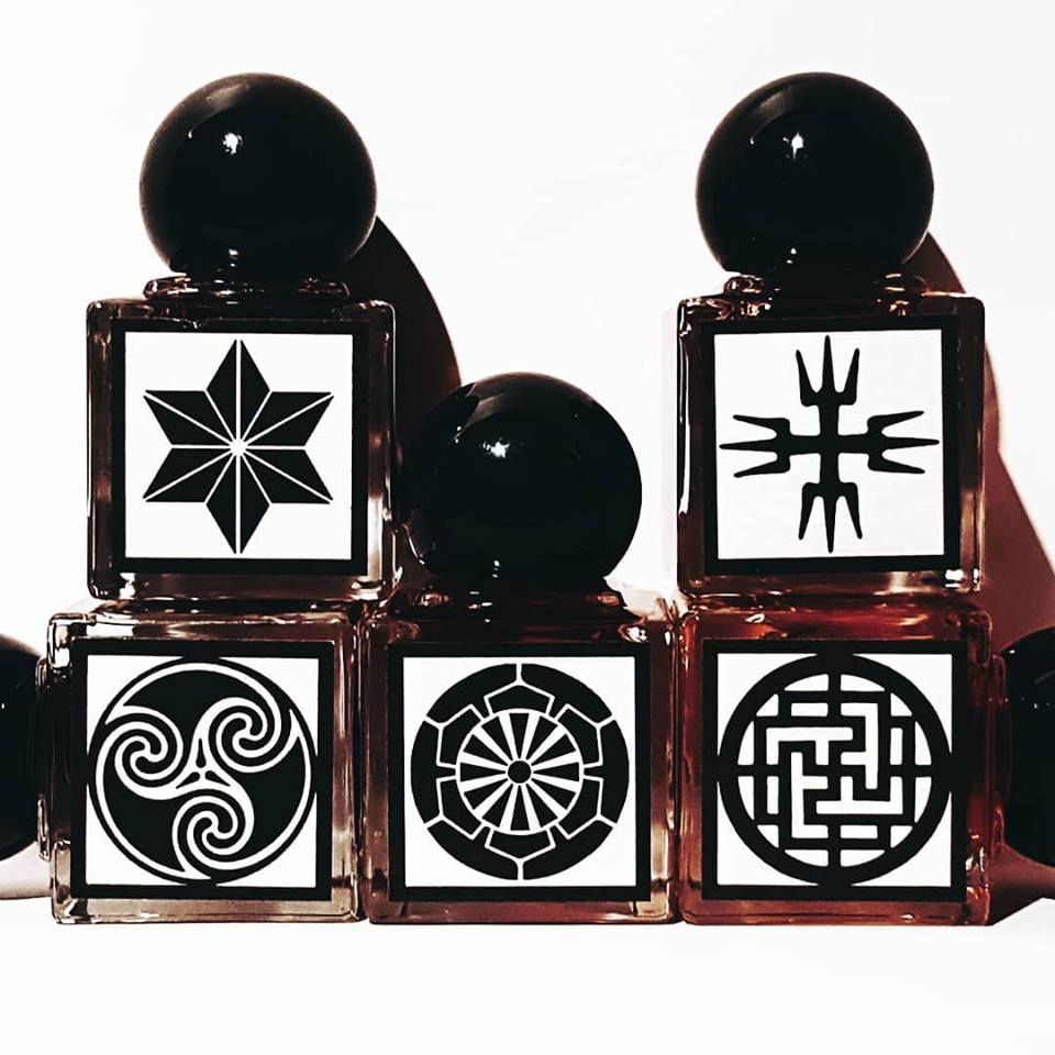 عطر ادکلن اشکا نات پارفومز - Ashka NOT perfumes - بررسی، قیمت و خرید