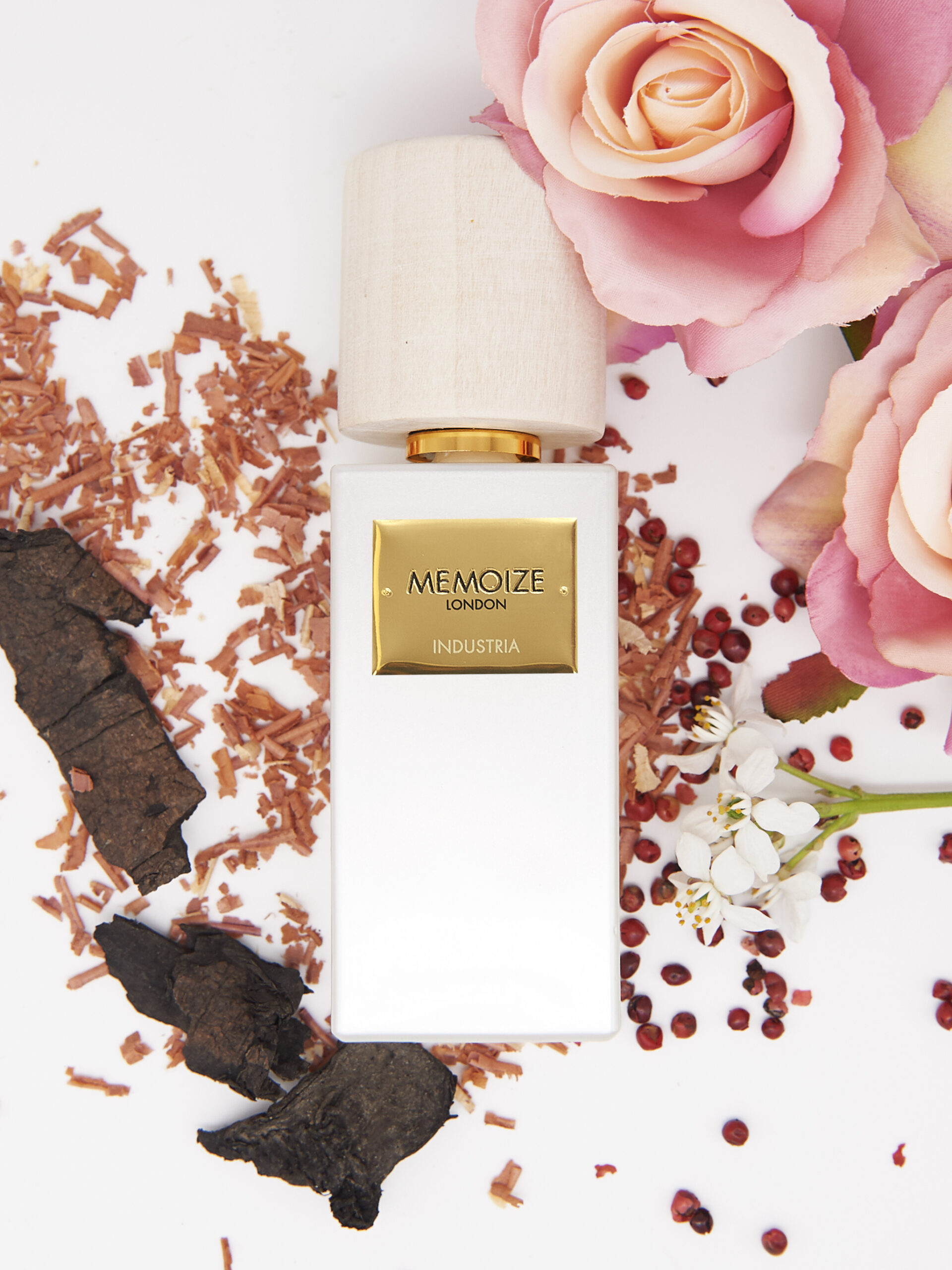 عطر ادکلن اینداستریا مموایز لندن - Industria Memoize London - بررسی، قیمت و خرید