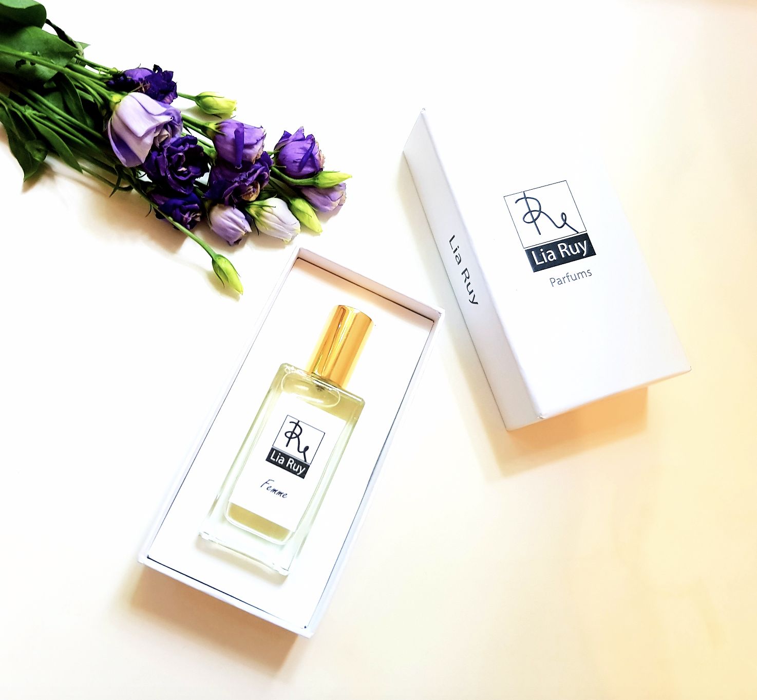 عطر ادکلن فم لیا روی - Femme Lia Ruy - بررسی، قیمت و خرید