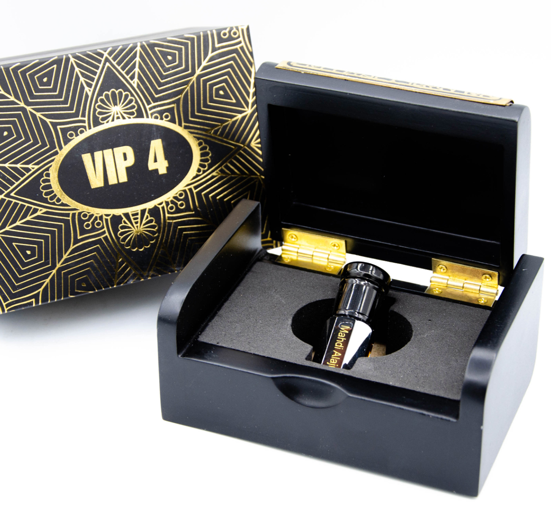 عطر ادکلن وی آی پی فور مهدی العجمی - VIP 4 Mahdi Alajmi - بررسی، قیمت و خرید