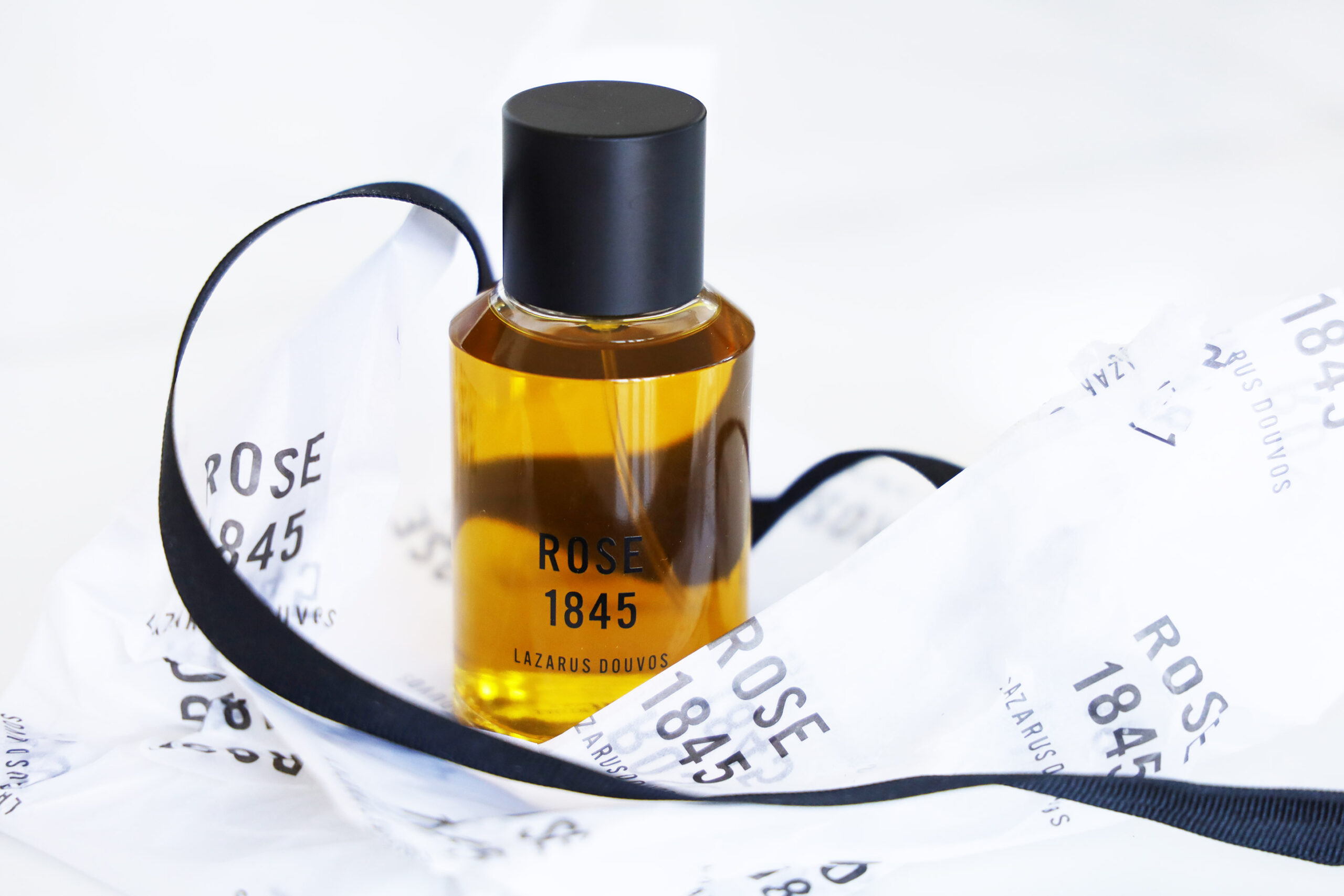 عطر ادکلن رُز ایتین فورتی فایو لازاروس دوووس - Rose 1845 Lazarus Douvos - بررسی، قیمت و خرید