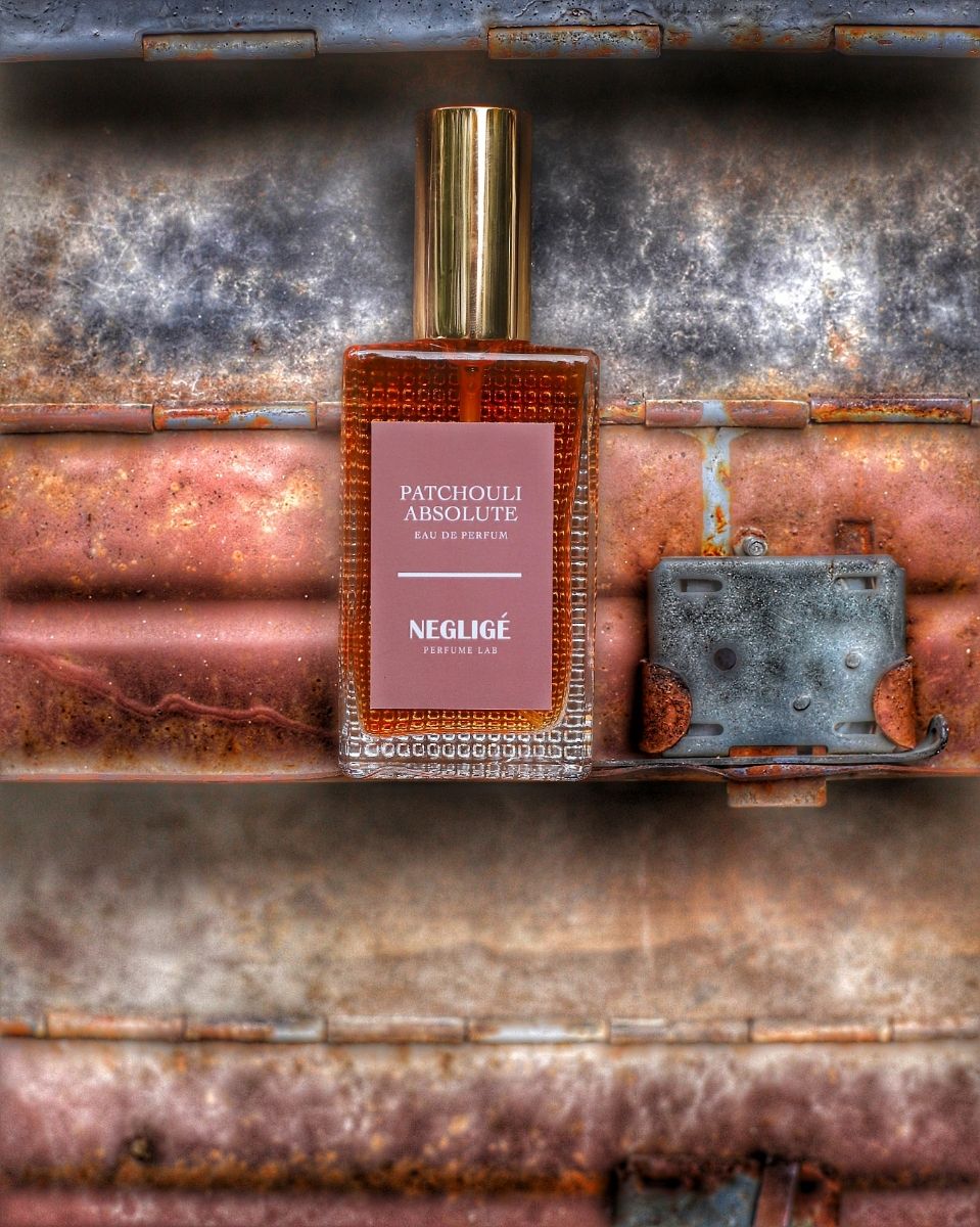 عطر ادکلن پاچولی ابسولوت نگلیژه پرفیوم لب - Patchouli Absolute Negligé Perfume Lab - بررسی، قیمت و خرید