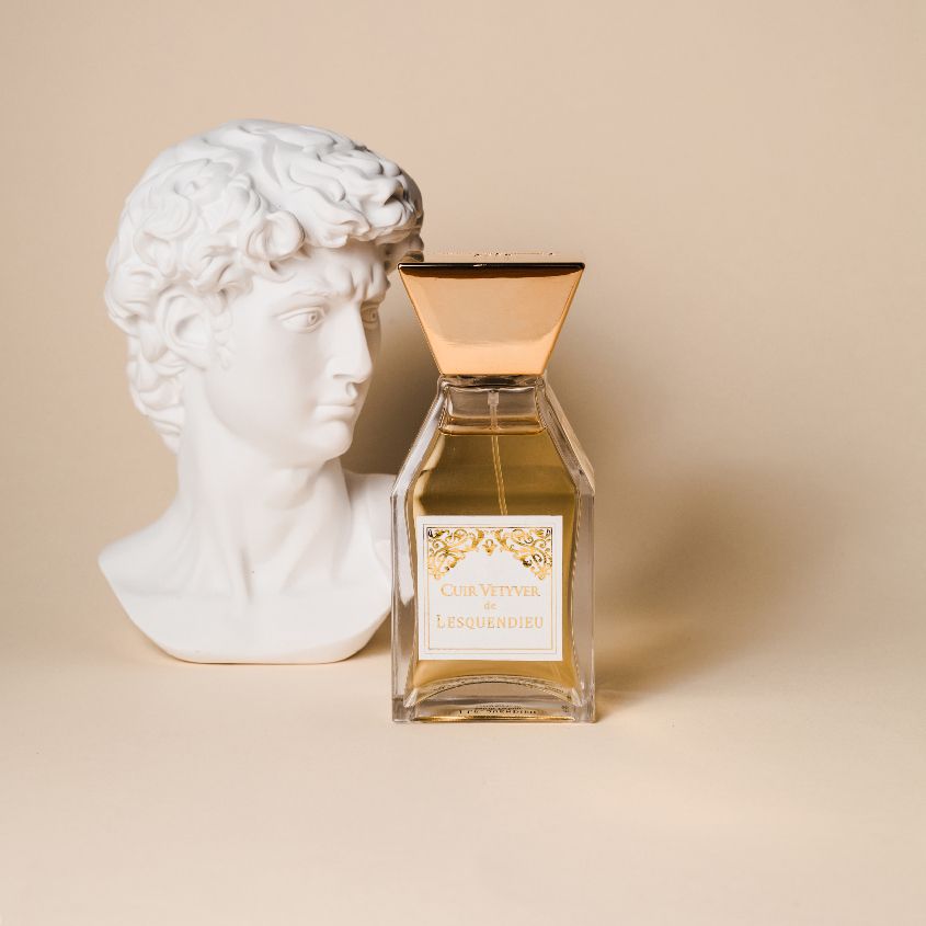 عطر ادکلن کویق وِتیوِر لسکاندیو - Cuir Vetyver Lesquendieu - بررسی، قیمت و خرید