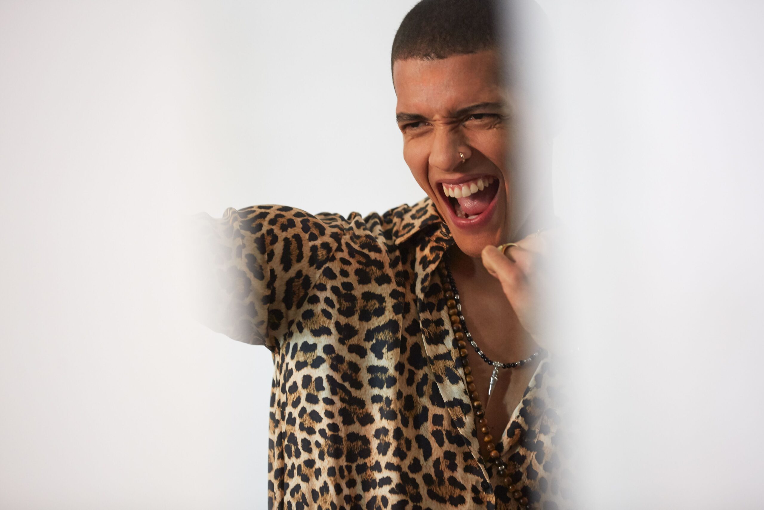 عطر ادکلن مرسدس بنز ساین یور اتیتود مرسدس بنز - Mercedes-Benz Sign Your Attitude Mercedes-Benz - بررسی، قیمت و خرید