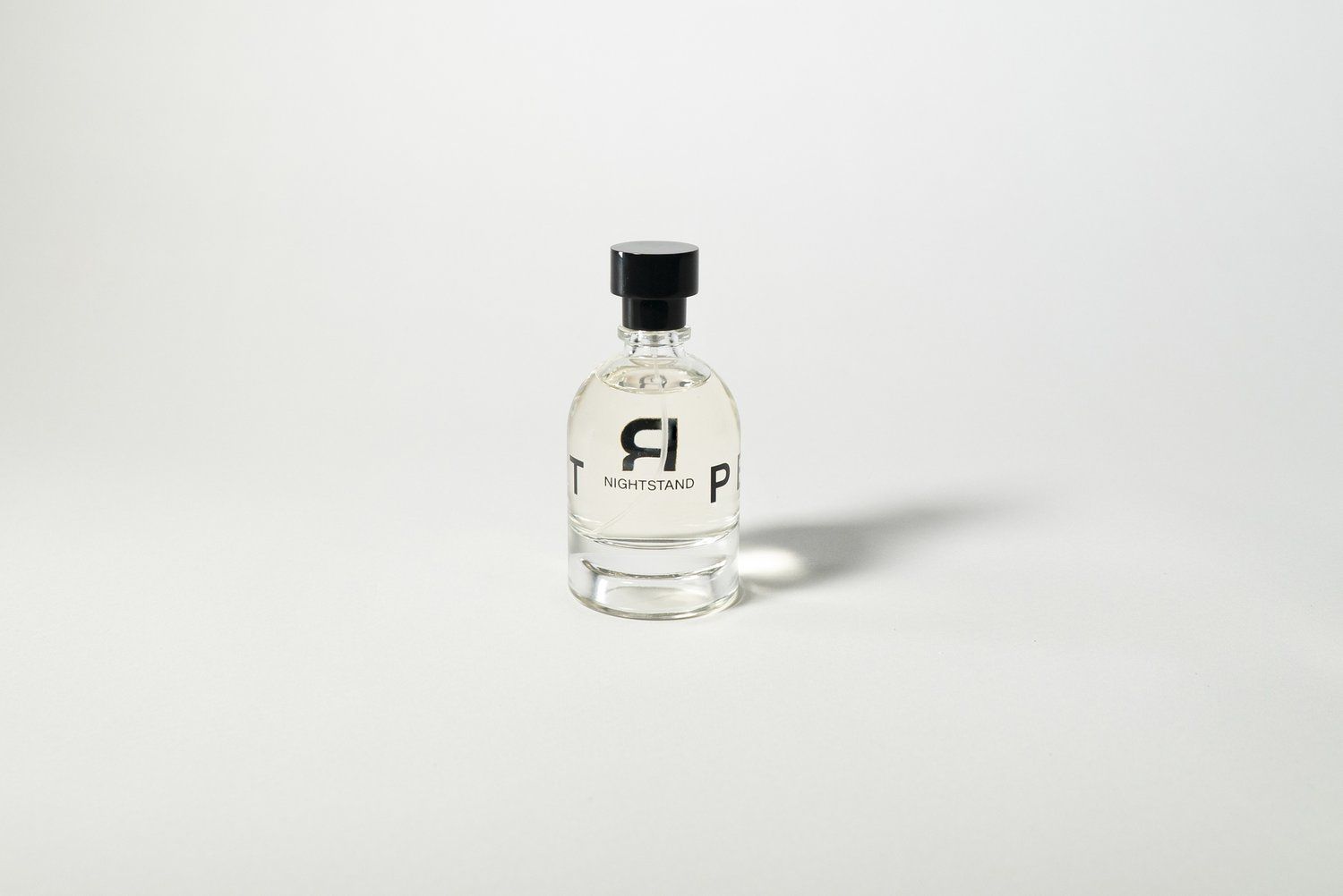 عطر ادکلن نایت‌استند پِردریسات - Nightstand PERDRISÂT - بررسی، قیمت و خرید