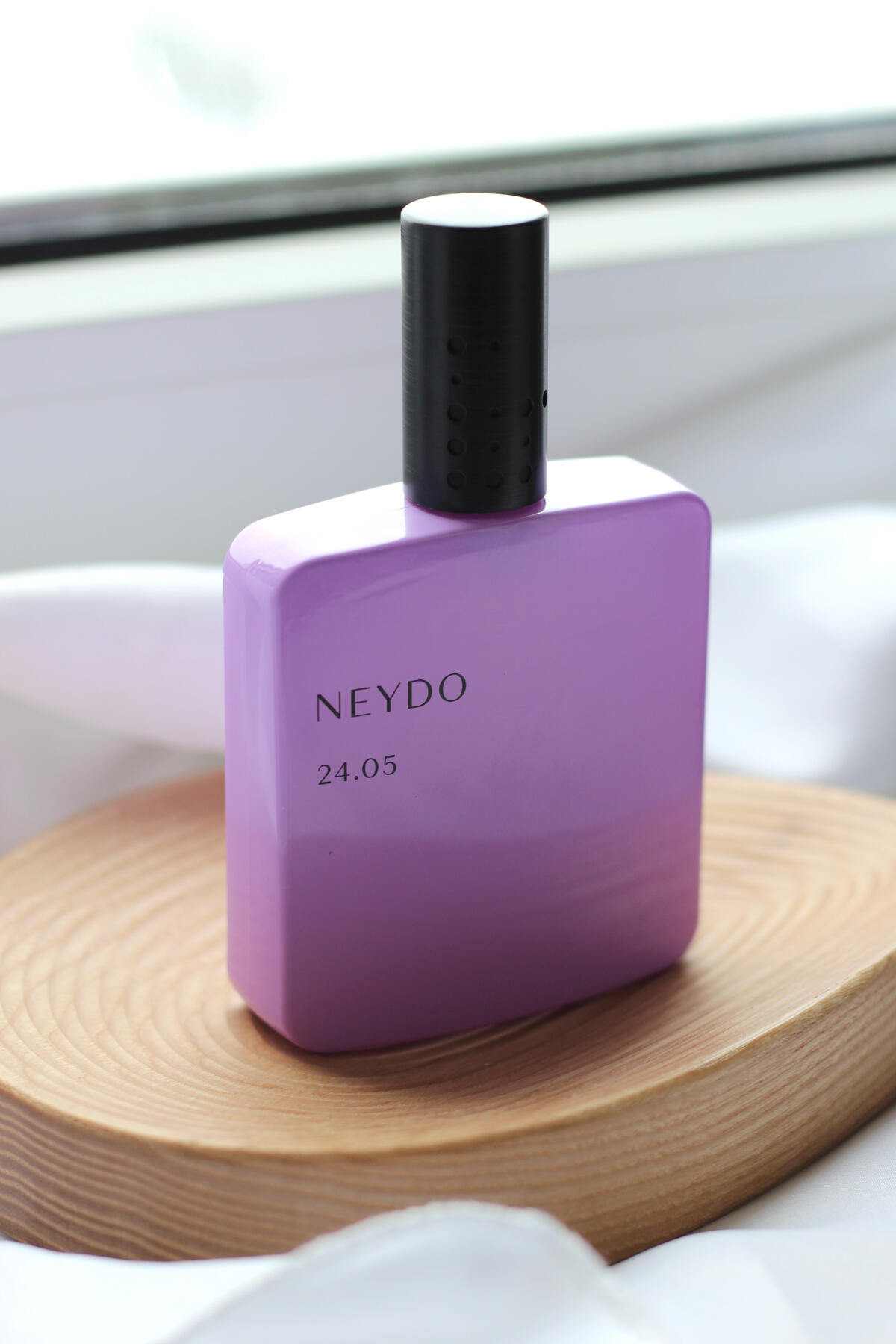 عطر ادکلن فایری فیک ۲۴.۰۵ نی دو - Fiery Fig 24.05 NEYDO - بررسی، قیمت و خرید