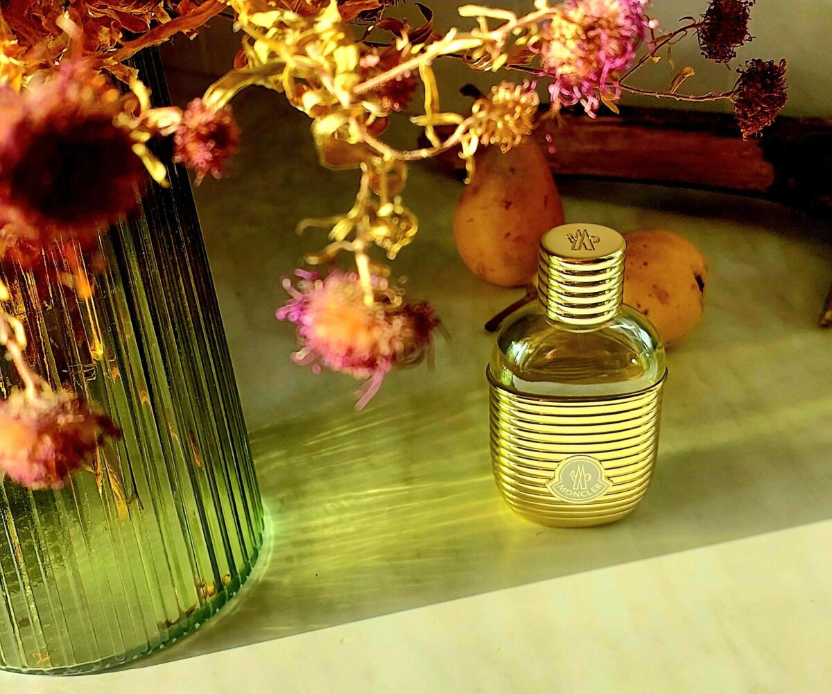 عطر ادکلن مونکلر سانرایز پور فم مونکلر - Moncler Sunrise pour Femme Moncler - بررسی، قیمت و خرید