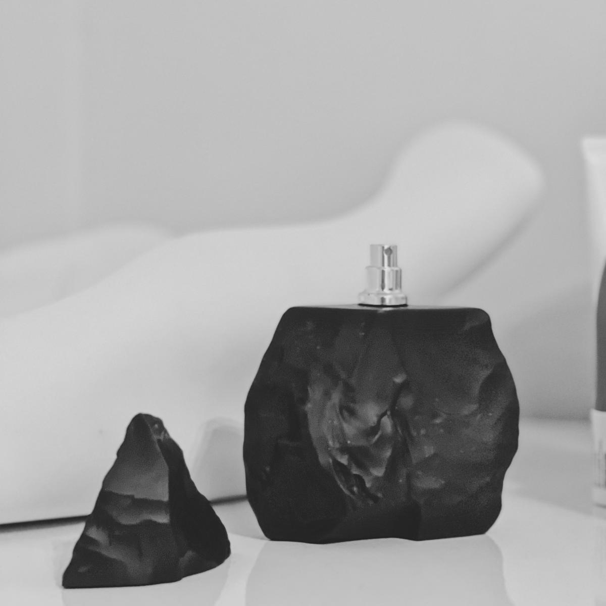 عطر ادکلن دارک نئاندرتال - Dark Neandertal - بررسی، قیمت و خرید
