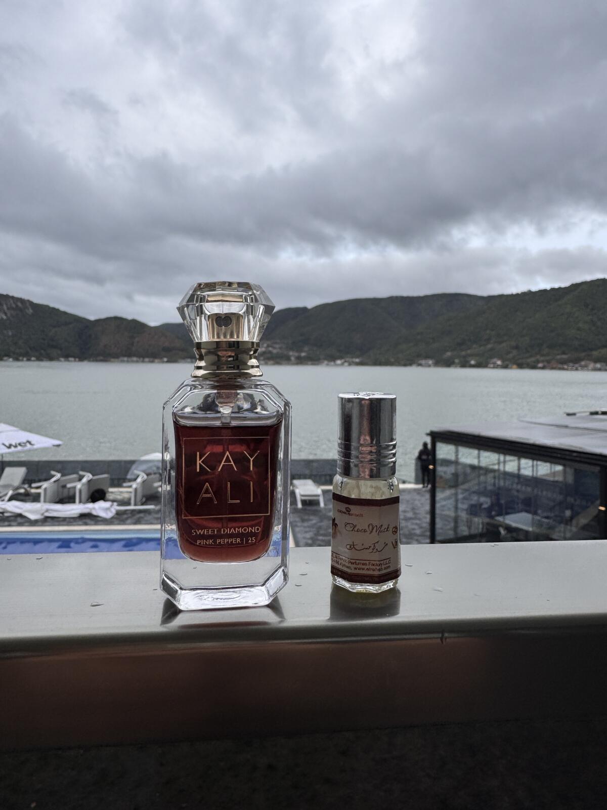 عطر ادکلن سوئیت دایموند پینک پپر بیست و پنج کیالی فرگرنسز - Sweet Diamond Pink Pepper 25 Kayali Fragrances - بررسی، قیمت و خرید