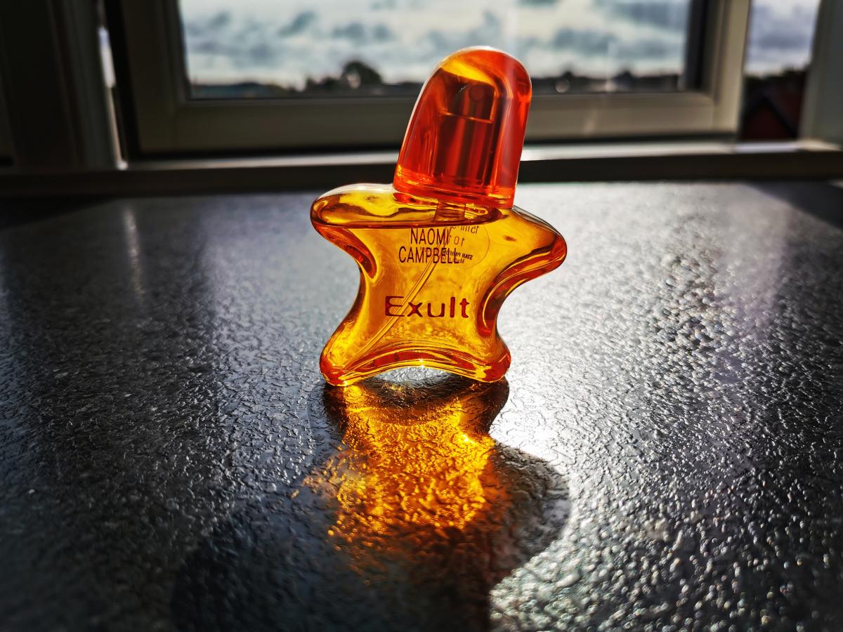 عطر ادکلن ایگزاولت نائومی کمپبل - Exult Naomi Campbell - بررسی، قیمت و خرید