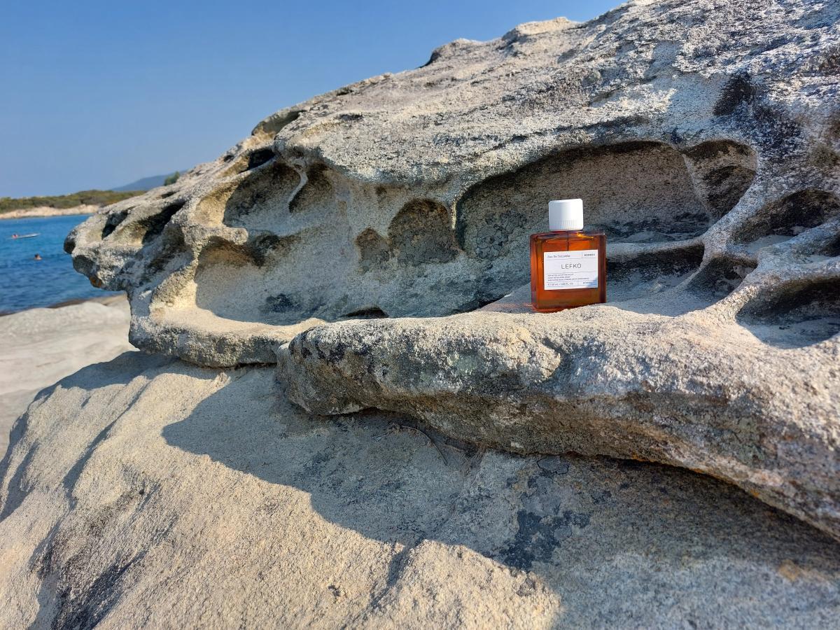 عطر ادکلن لفکو کورِس - Lefko Korres - بررسی، قیمت و خرید