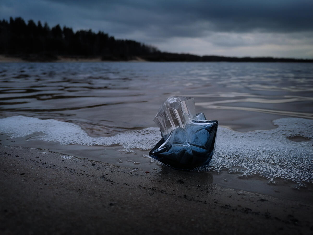 عطر ادکلن انجل لیکور د پرفیوم ۲۰۰۹ موگلر - Angel Liqueur de Parfum 2009 Mugler - بررسی، قیمت و خرید