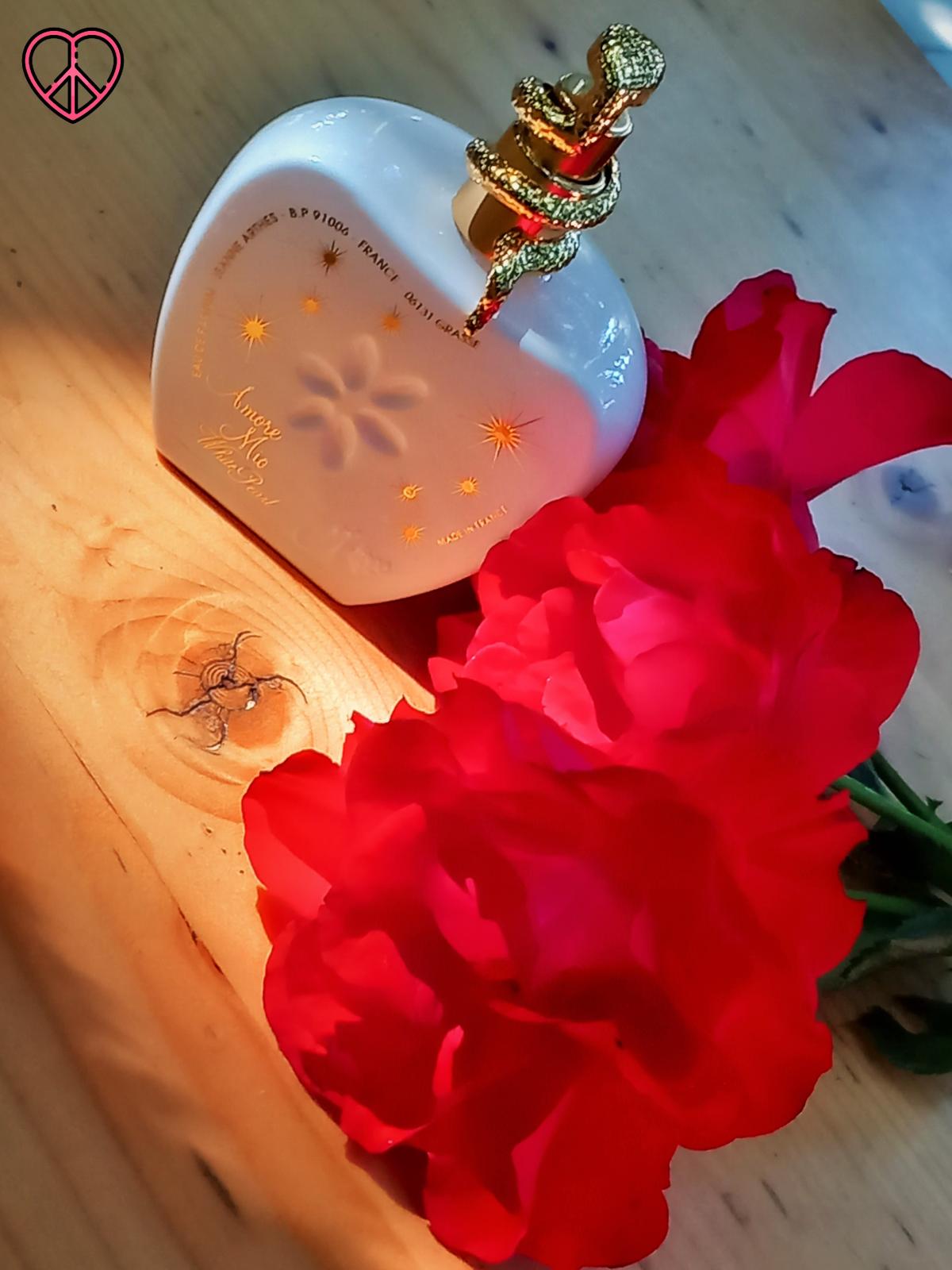 عطر ادکلن امور میو وایت پرل ژان آرتس - Amore Mio White Pearl Jeanne Arthes - بررسی، قیمت و خرید