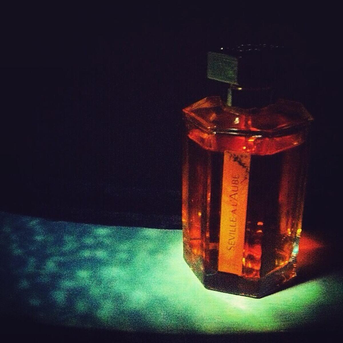 عطر ادکلن سوویل لاوب لارتیزان پارفومر - Seville a l'Aube L'Artisan Parfumeur - بررسی، قیمت و خرید