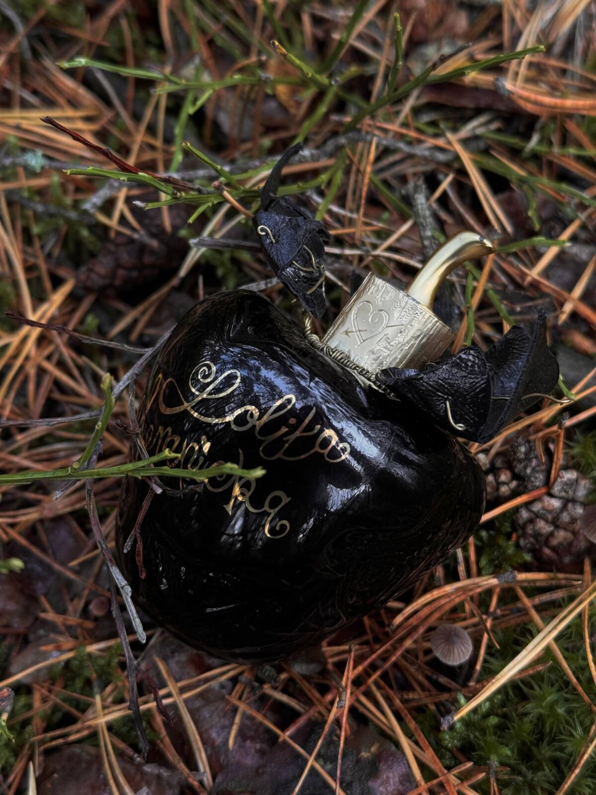 عطر ادکلن مدنایت کوتور بلک او دو مینیو لولیتا لمپیکا - Midnight Couture Black Eau de Minuit Lolita Lempicka - بررسی، قیمت و خرید