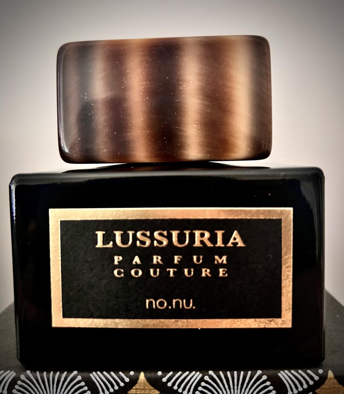 عطر ادکلن لوسوریا نو نو - Lussuria No.Nu. - بررسی، قیمت و خرید
