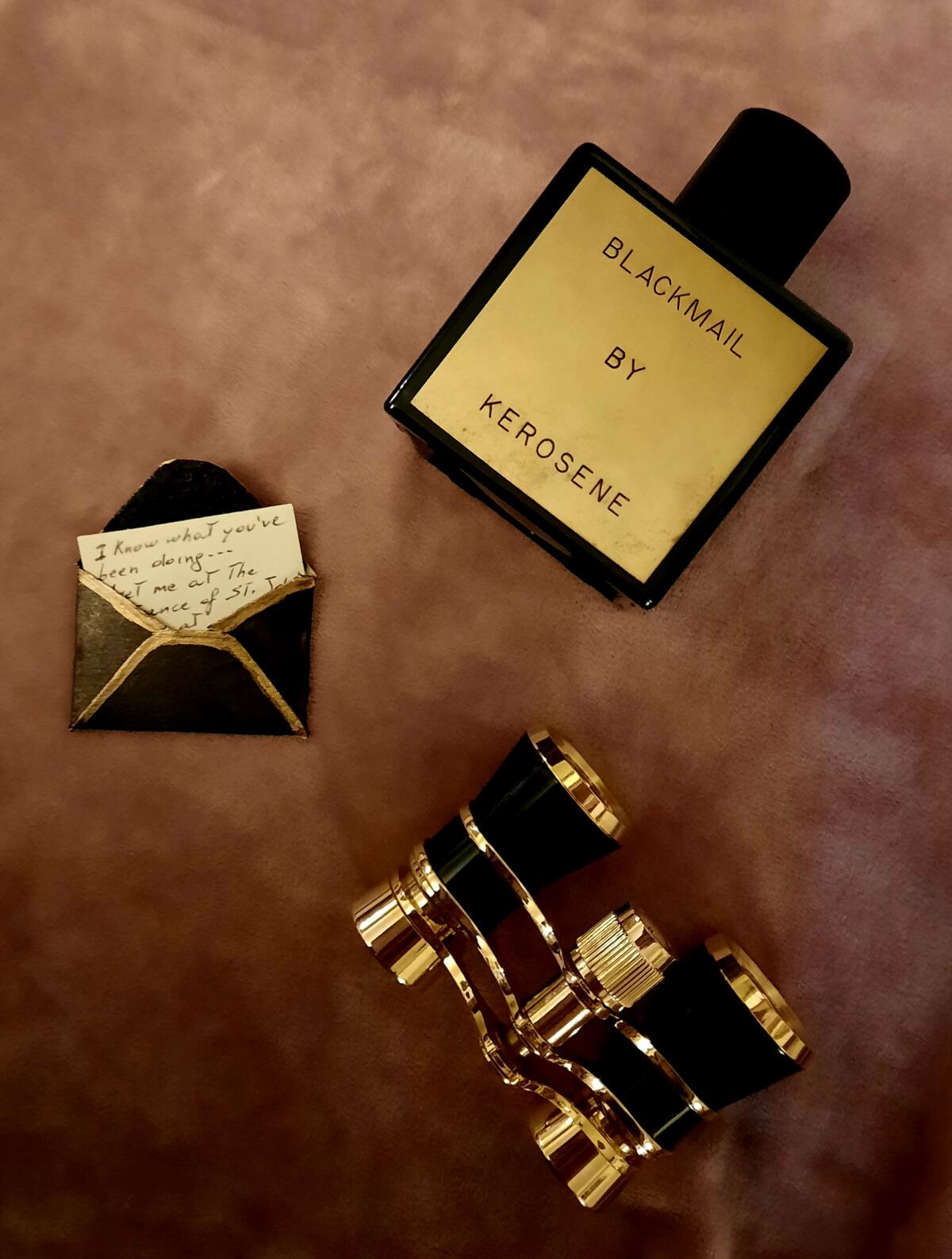 عطر ادکلن بلاک‌میل کروزین - Blackmail Kerosene - بررسی، قیمت و خرید