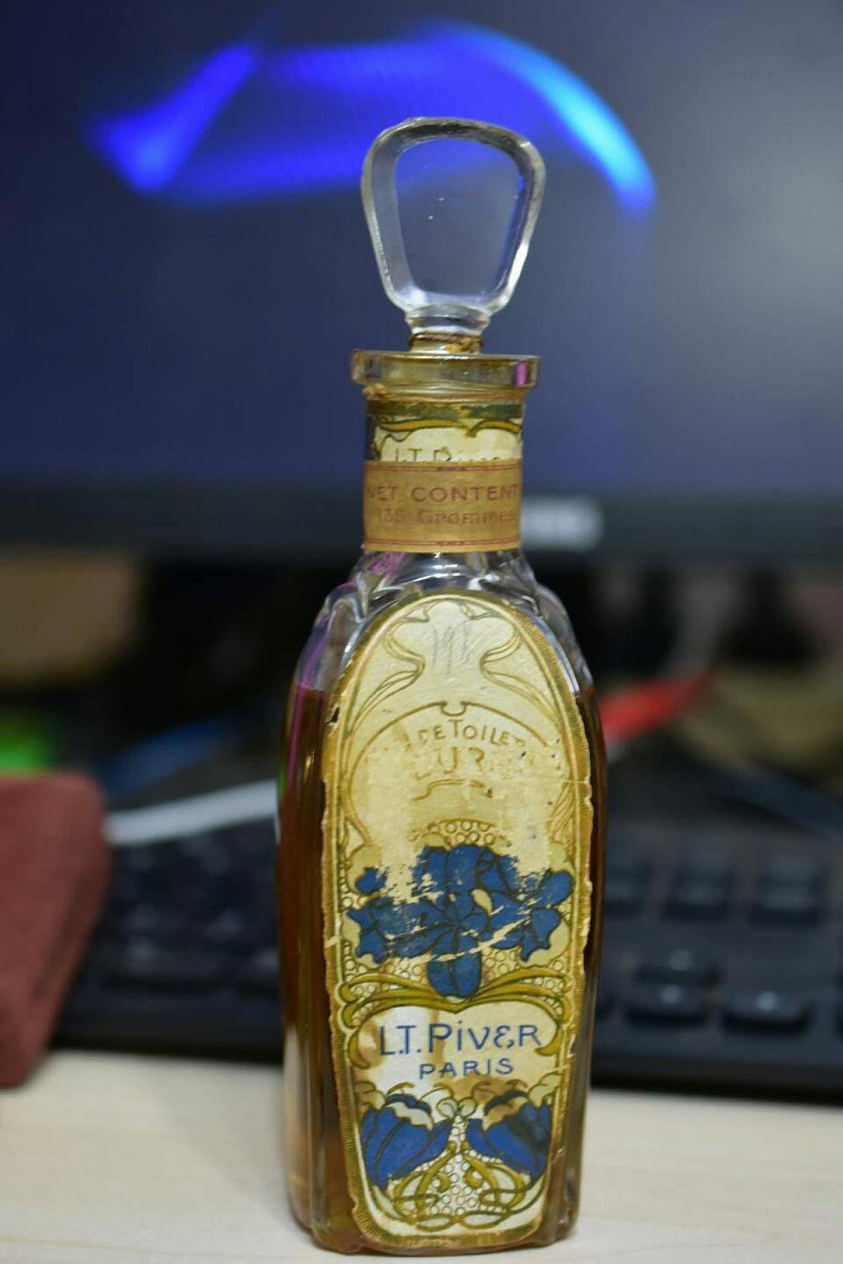 عطر ادکلن آژورا ال تی پیور - Azurea L.T. Piver - بررسی، قیمت و خرید