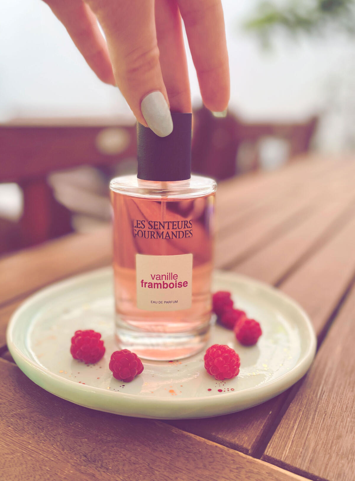 عطر ادکلن وانیل فرامبویز له سنته غورماند - Vanille Framboise Les Senteurs Gourmandes - بررسی، قیمت و خرید