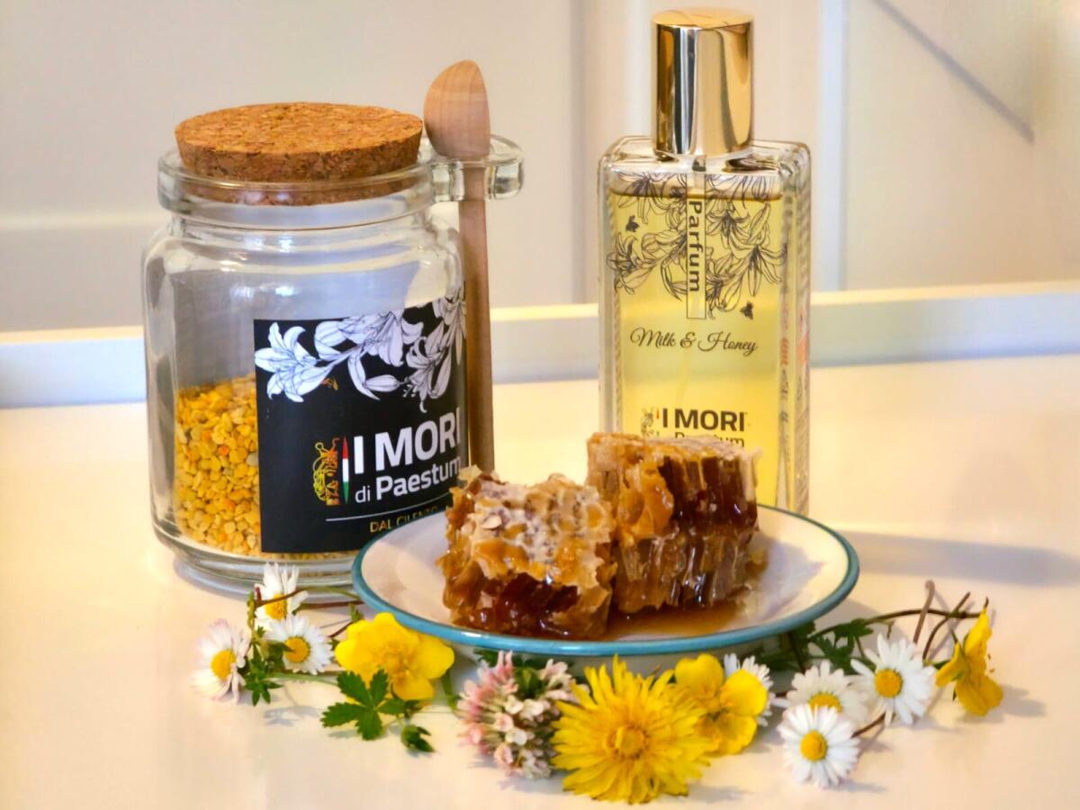 عطر ادکلن هِنی اَند میلک آی موری دی پاستوم - Honey & Milk I Mori Di Paestum - بررسی، قیمت و خرید
