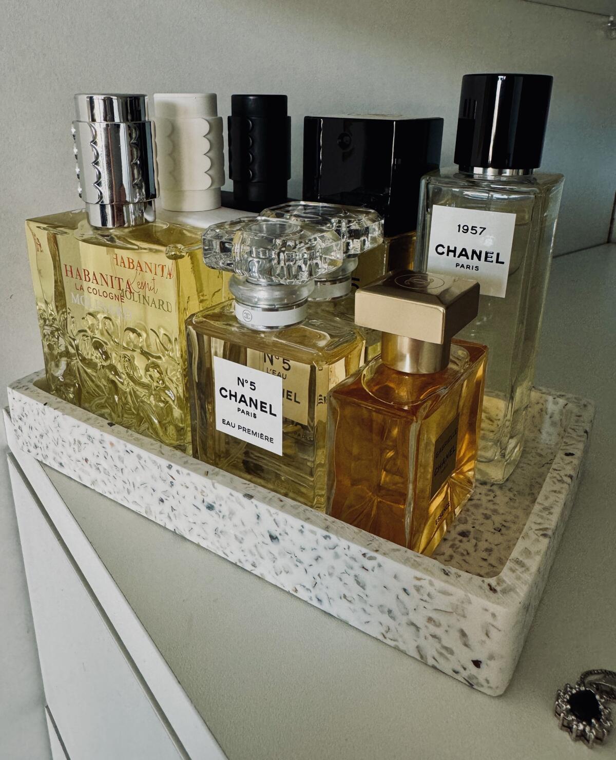 عطر ادکلن هبانیتا لِسپری مولینارد - Habanita L'Esprit Molinard - بررسی، قیمت و خرید