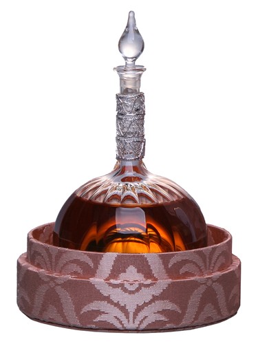 عطر ادکلن آنونیمو ونتزیانو استراتو نوبایل ۱۹۴۲ - Anonimo Veneziano Estratto Nobile 1942 - بررسی، قیمت و خرید