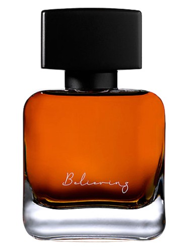عطر ادکلن بیلیوینگ فوانگ دانگ - Believing Phuong Dang - بررسی، قیمت و خرید