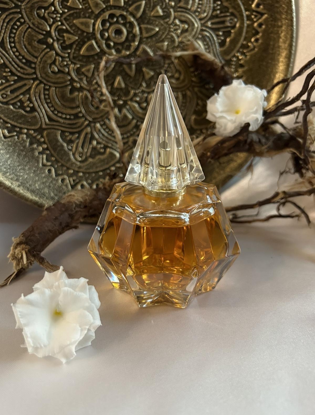 عطر ادکلن فتح دفث ژاک فت - Fath de Fath (1993) Jacques Fath - بررسی، قیمت و خرید