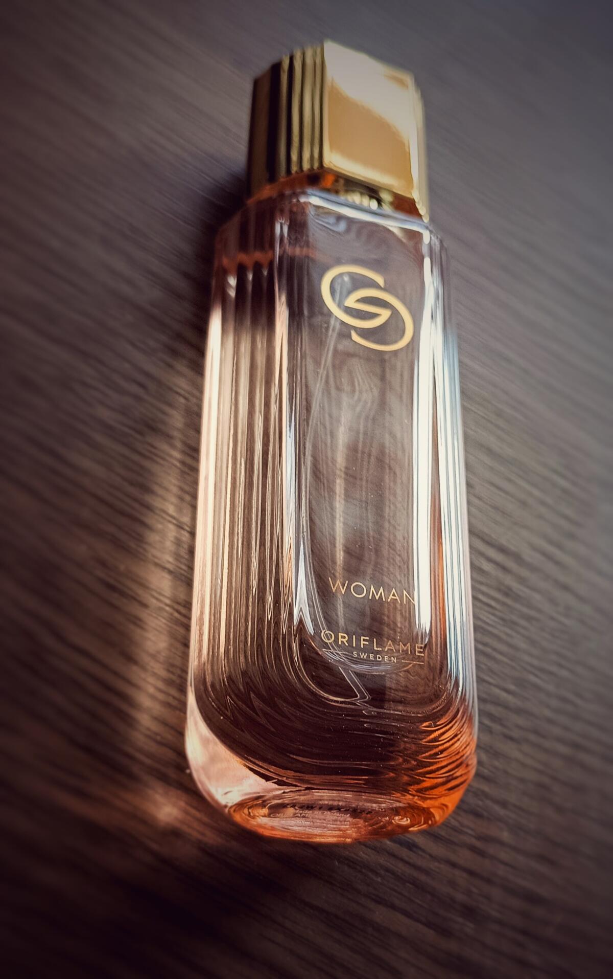 عطر ادکلن جوردانی گلد وومن ادوپرفیوم اوریفلیم - Giordani Gold Woman Eau de Parfum Oriflame - بررسی، قیمت و خرید