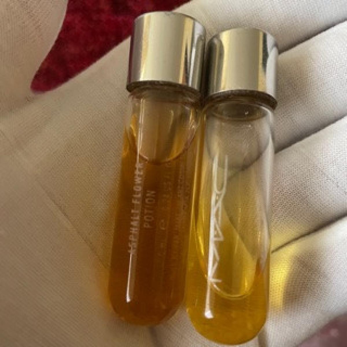 عطر ادکلن آسفالت فلاور مک - Asphalt Flower MAC - بررسی، قیمت و خرید