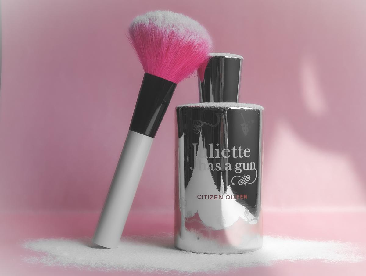 عطر ادکلن سیتیزن کویین ژولیت هز اِ گان - Citizen Queen Juliette Has A Gun - بررسی، قیمت و خرید