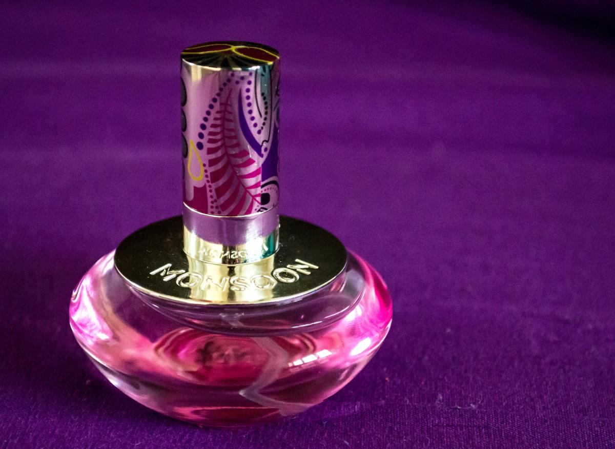 عطر ادکلن مانسون مانسون - Monsoon Monsoon - بررسی، قیمت و خرید