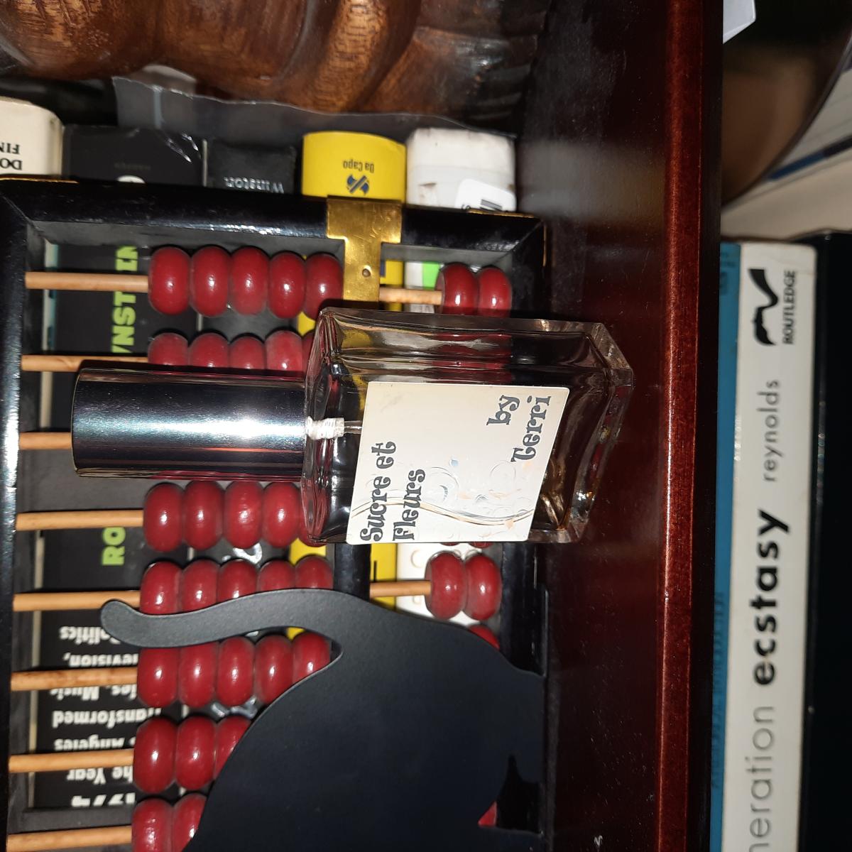 عطر ادکلن سوکر اِت فلور کایز پرفیومز - Sucre et Fleurs Kyse Perfumes - بررسی، قیمت و خرید