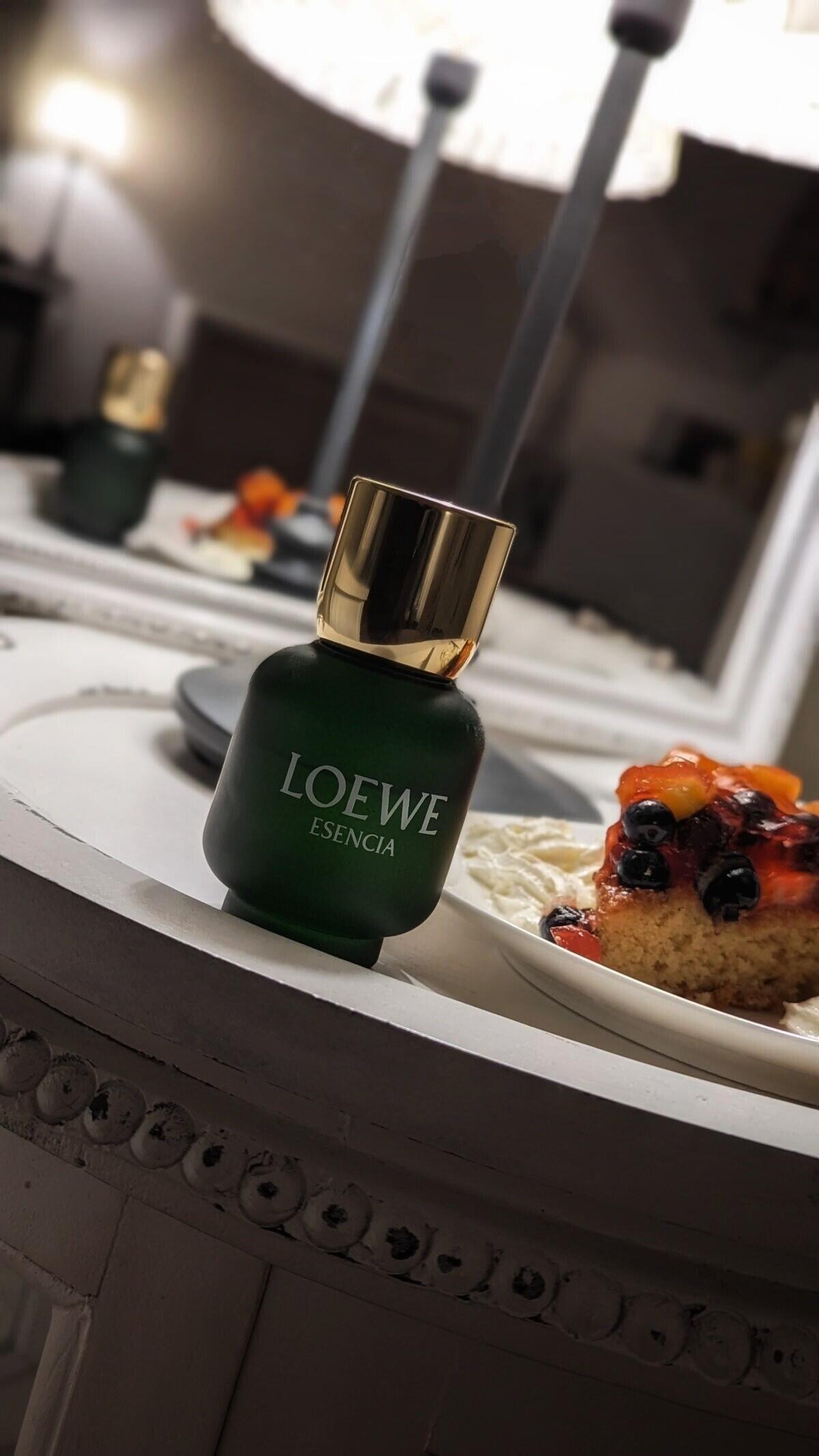 عطر ادکلن اسنسیا پور هوم لووه - Esencia pour Homme Loewe - بررسی، قیمت و خرید