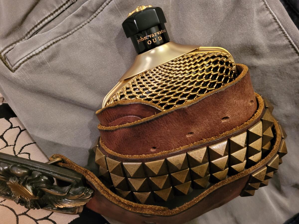 عطر ادکلن جان وارواتوس عود جان وارواتوس - John Varvatos Oud John Varvatos - بررسی، قیمت و خرید