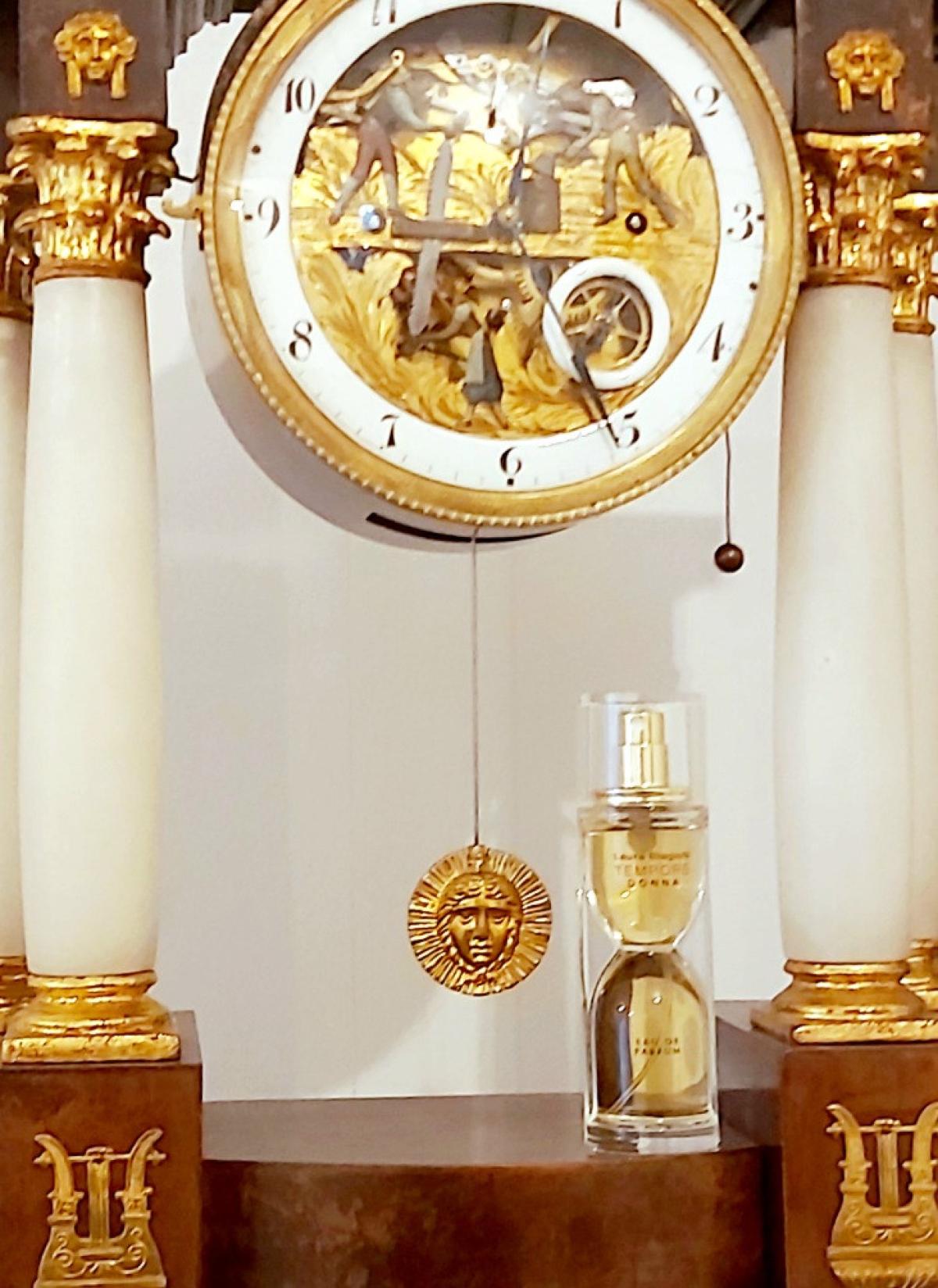 عطر ادکلن تمپوره دونا لورا بیاجیوتی - Tempore Donna Laura Biagiotti - بررسی، قیمت و خرید