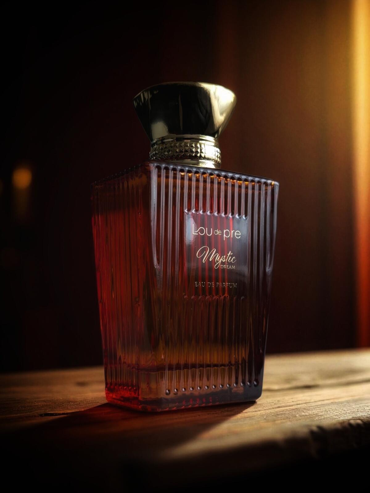 عطر ادکلن مایستیک دریم لو دو پره - Mystic Dream Lou De Pre - بررسی، قیمت و خرید