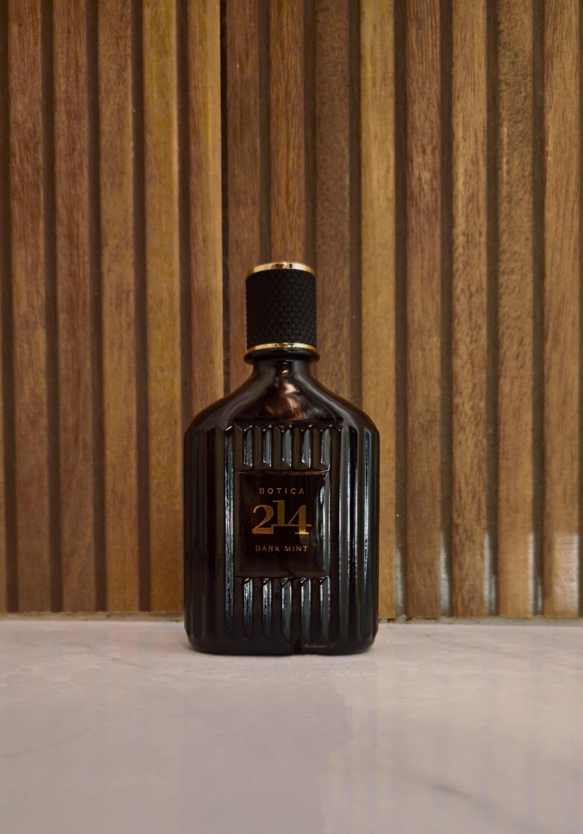 عطر ادکلن بوتیکا دویست و چهارده دارک مینت بوتیکاریو - Botica 214 Dark Mint O Boticário - بررسی، قیمت و خرید