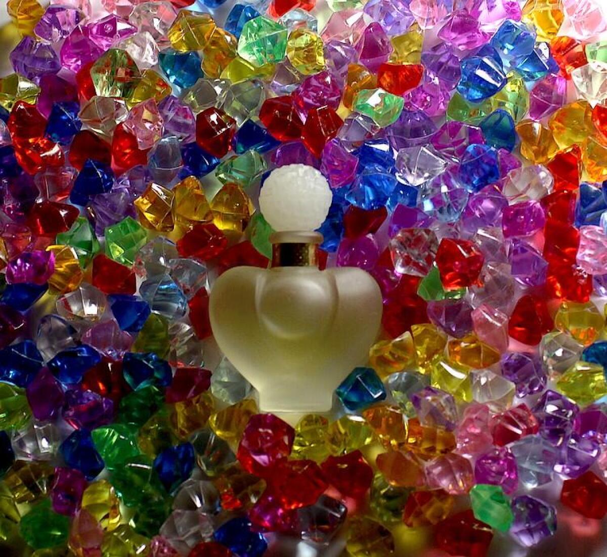 عطر ادکلن فروش نینا ریچی - Farouche Nina Ricci - بررسی، قیمت و خرید