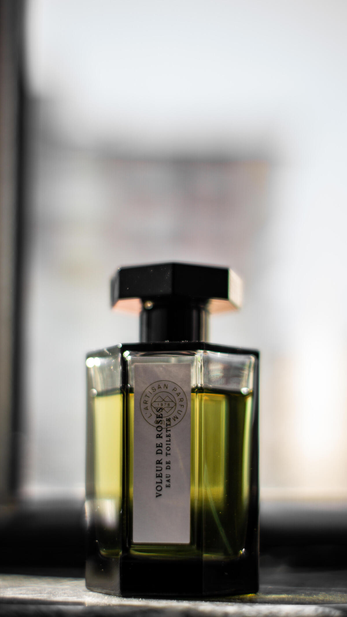 عطر ادکلن ولور دو رز لارتیزان پارفومه - Voleur de Roses L'Artisan Parfumeur - بررسی، قیمت و خرید