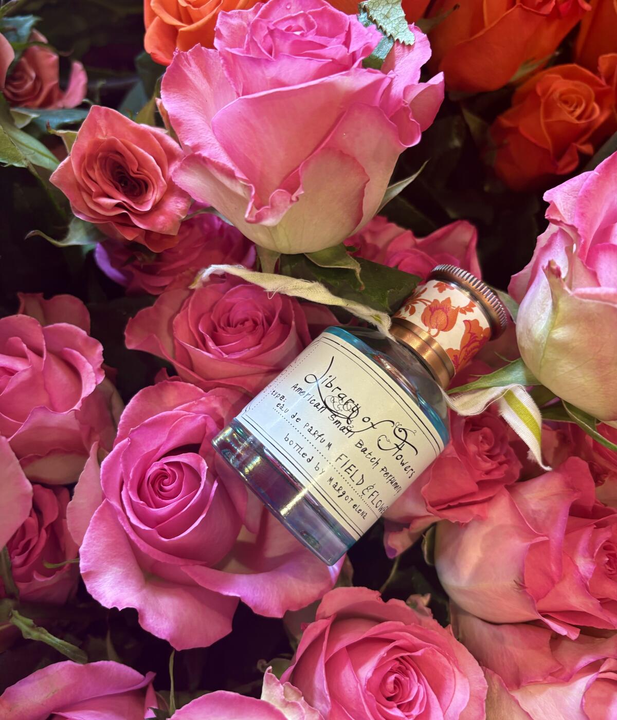 عطر ادکلن فیلد اند فلاورز لایبرری آو فلاورز - Field & Flowers Library of Flowers - بررسی، قیمت و خرید