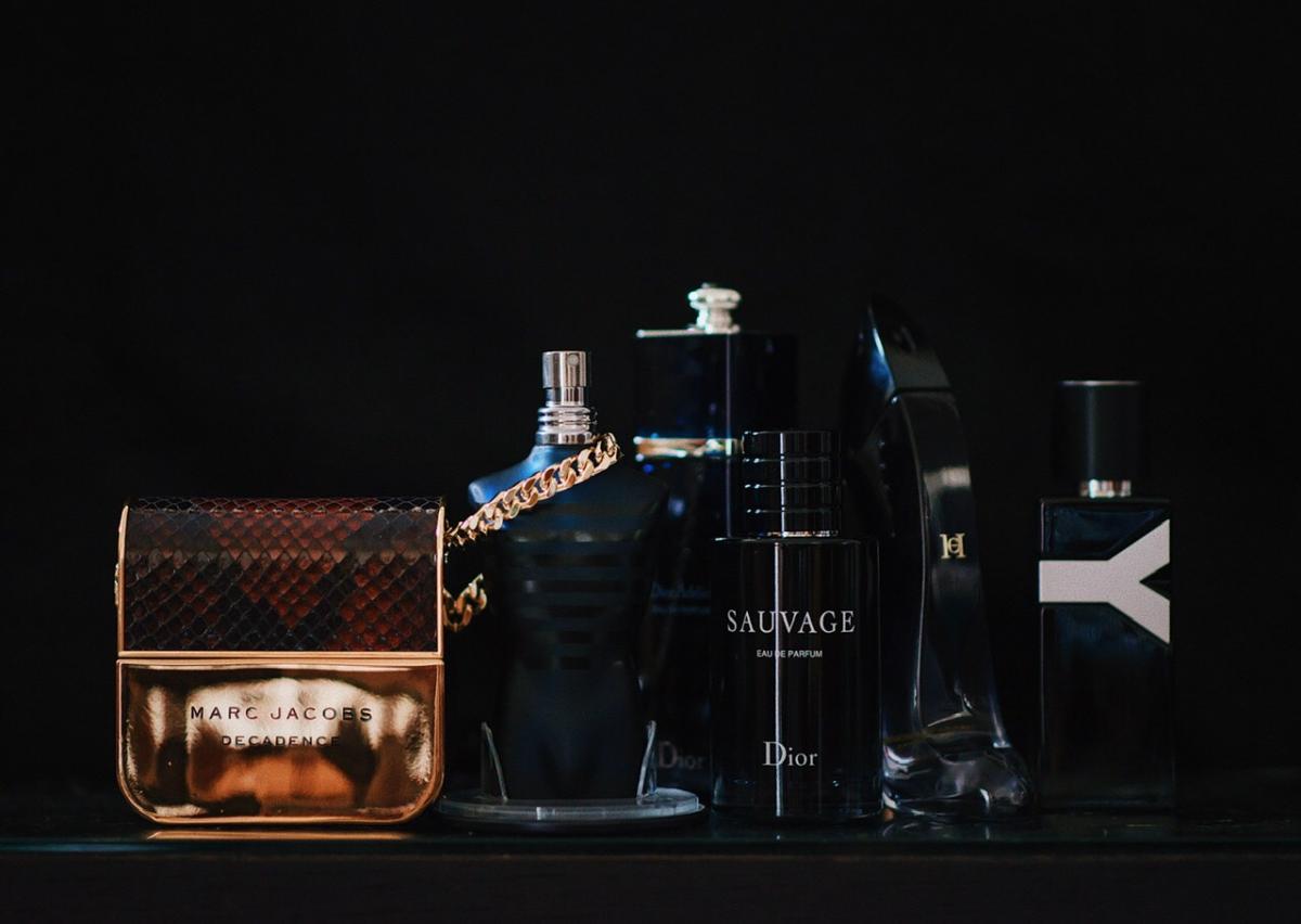 عطر ادکلن دکادنس رژ نوآر ادیشن مارک جیکوبز - Decadence Rouge Noir Edition Marc Jacobs - بررسی، قیمت و خرید