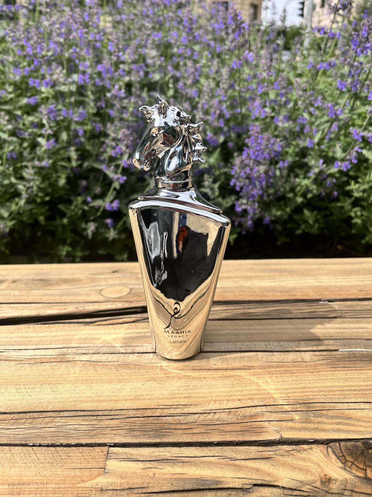 عطر ادکلن ماهِر لِگِسی لاتافا پرفیومز - Maahir Legacy Lattafa Perfumes - بررسی، قیمت و خرید