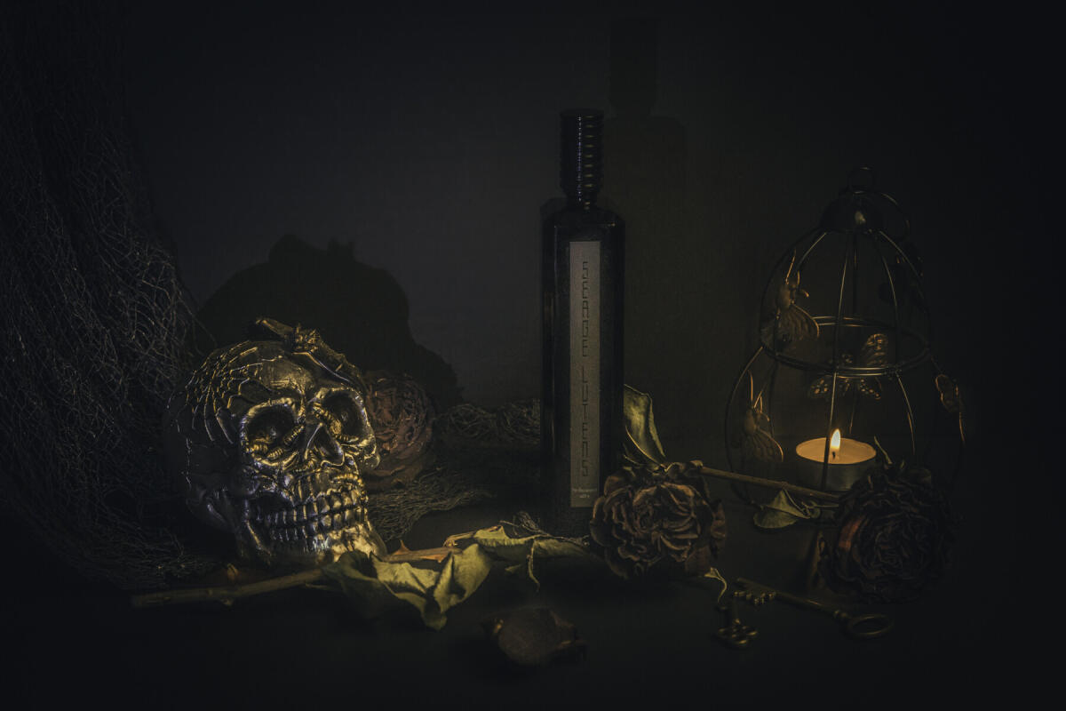 عطر ادکلن پریلوشما ووتر سرژ لوتنز - Périlleusement Vôtre Serge Lutens - بررسی، قیمت و خرید