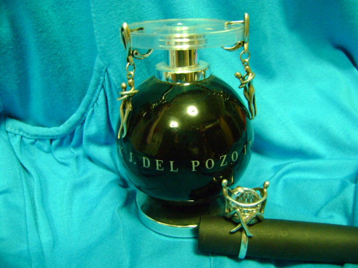 عطر ادکلن این بلک جیزز دل پوزو - In Black Jesus Del Pozo - بررسی، قیمت و خرید